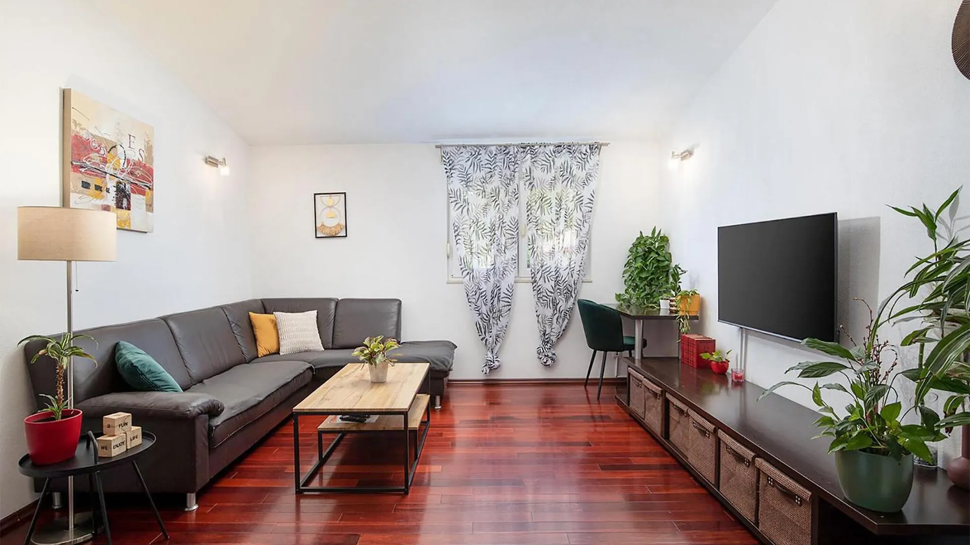 Beautiful Home In Valbandon With Kitchen